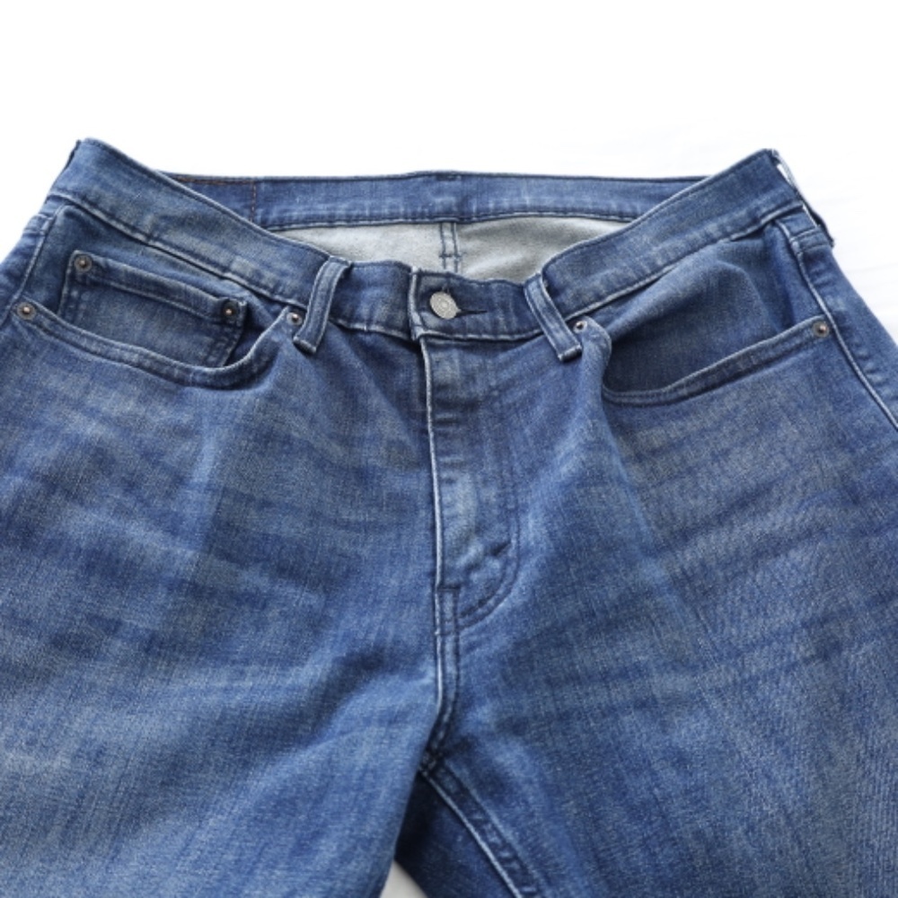 Levi Strauss & Co 541 Athletic Cut Jeans - Picture 4 of 8